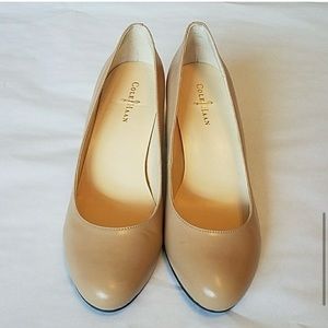 Cole Haan neutral pumps or heels size 6B